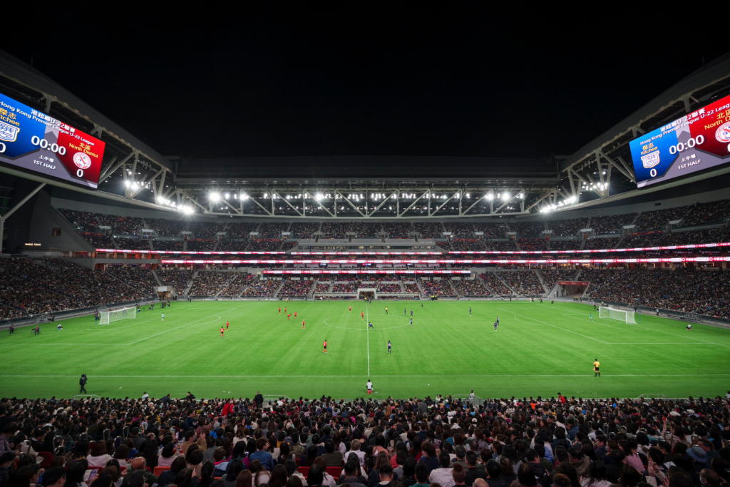 拜仁莱万多夫斯基连续两场梅开二度