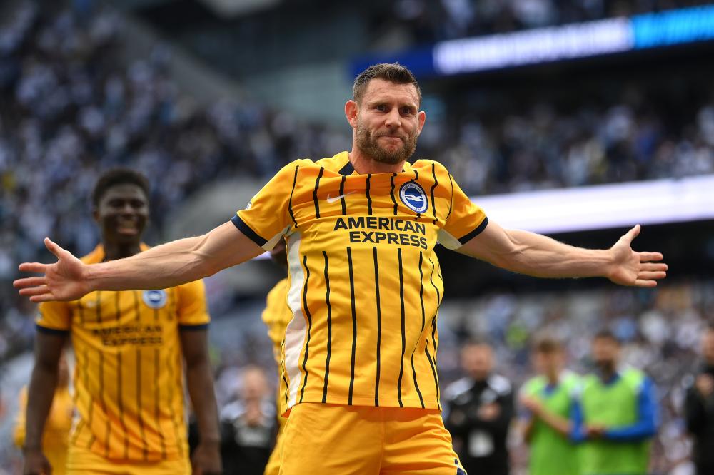 篮球勇士老将续约一年，球迷大呼：值得